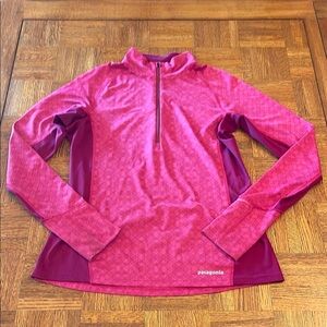 Patagonia Fuchsia Half-Zip Pullover M